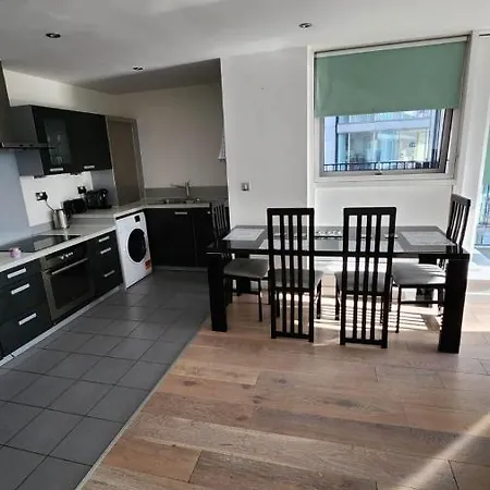 Luxury 2 Bed Apartment Excel Londen Buitenkant foto