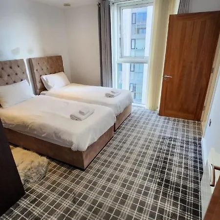 Luxury 2 Bed Apartment Excel Londen Buitenkant foto